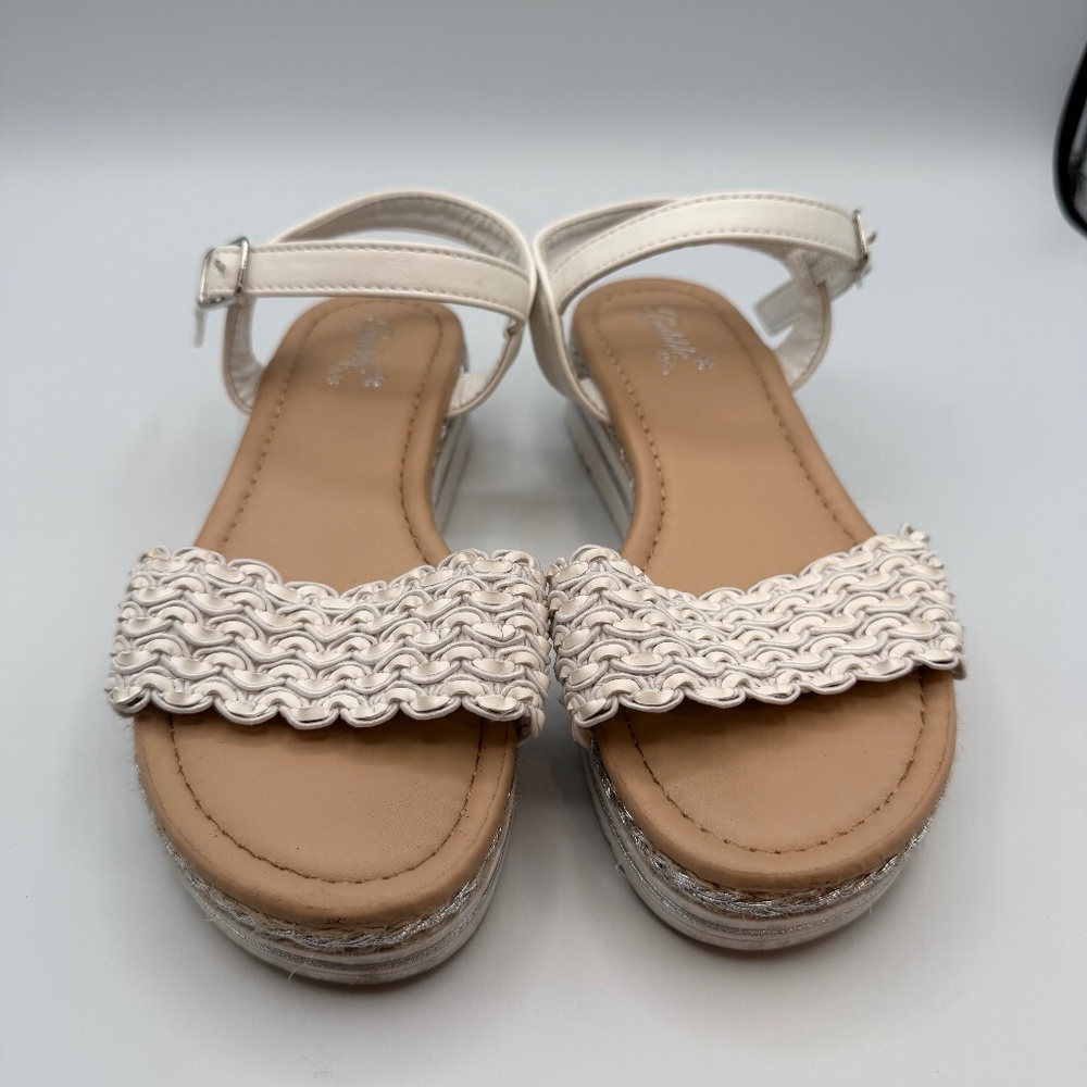 Bubble Girl's Lacy Scallop White/Beige Platform Sandals Size 32